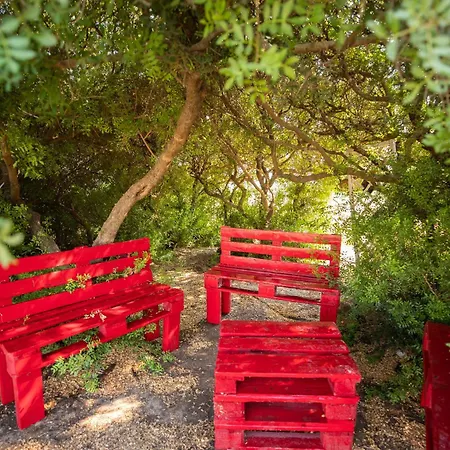 S'ena E Su Juncu Loculi