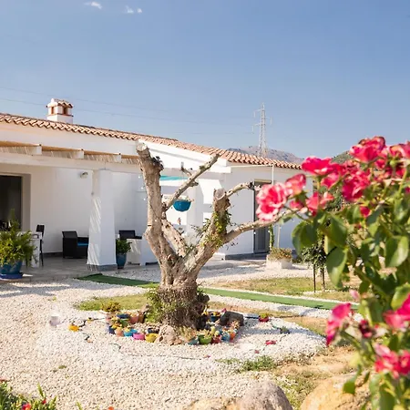 S'ena E Su Juncu * Loculi