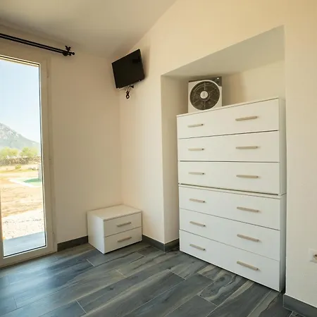 S'ena E Su Juncu Nyaraló *