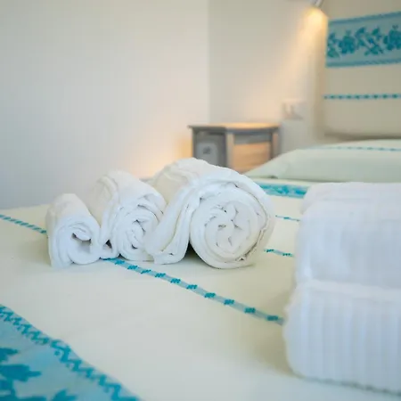 S'ena E Su Juncu Holiday home Loculi
